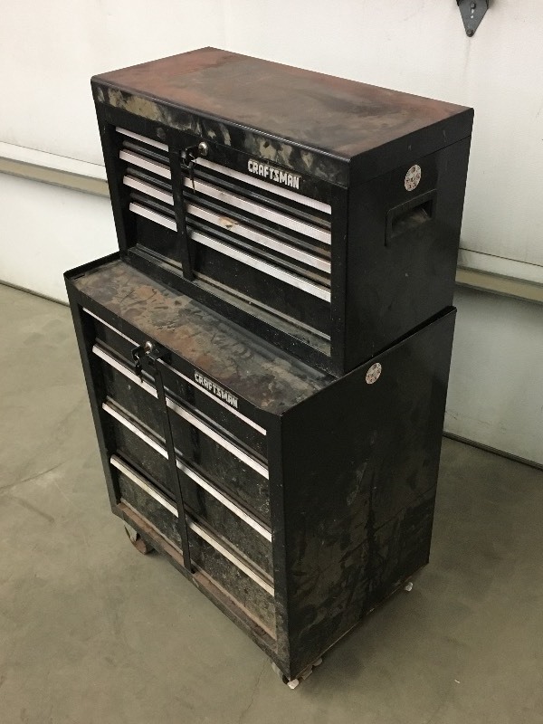 lot 95 image: Craftsman 2-Piece Rolling Tool Ches...
