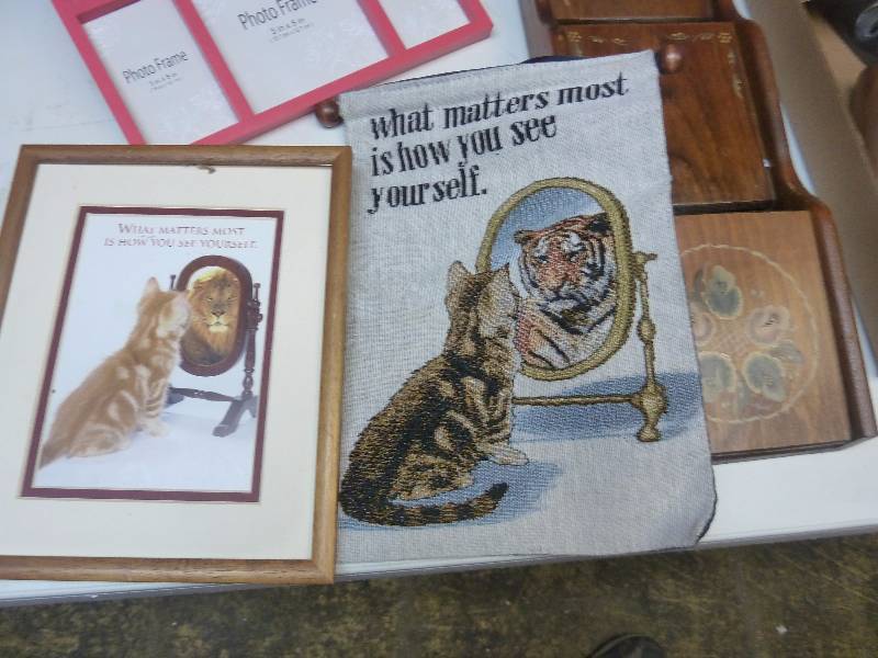 lot 68 image: Home Decor Lot