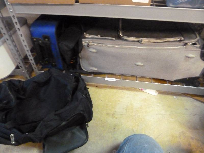lot 139 image: Luggage Lot