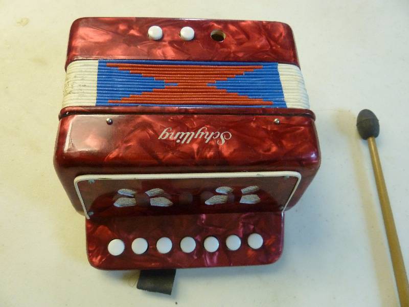 lot 169 image: vintage small accordian
