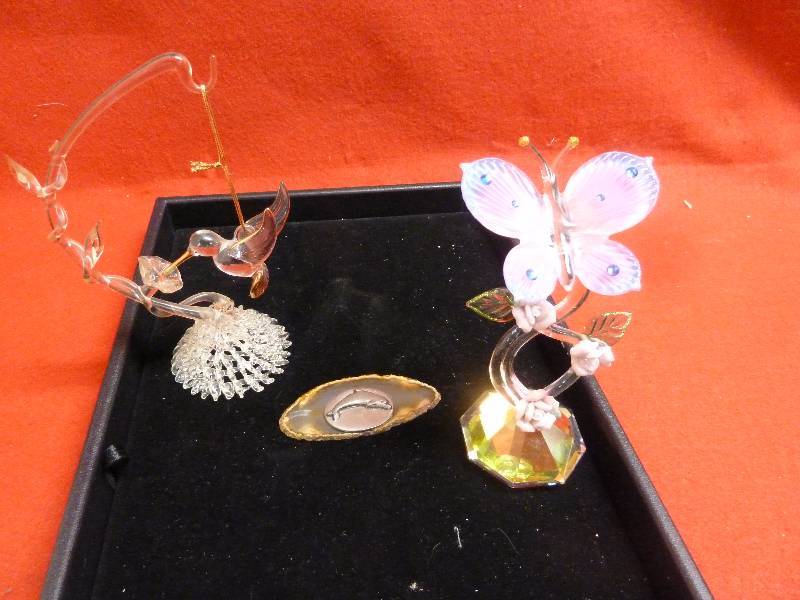 lot 181 image: Glass Decor Lot