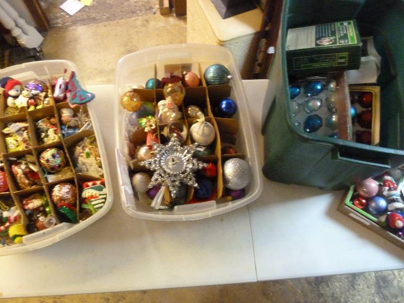 lot 193 image: Huge AntiqueVintageNew Christmas Decorations