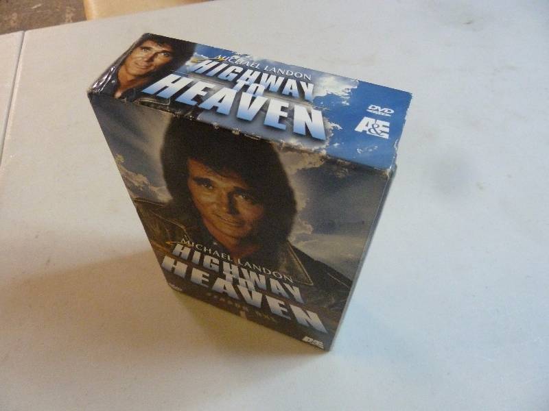 lot 213 image: Highway To Heaven DVD Set