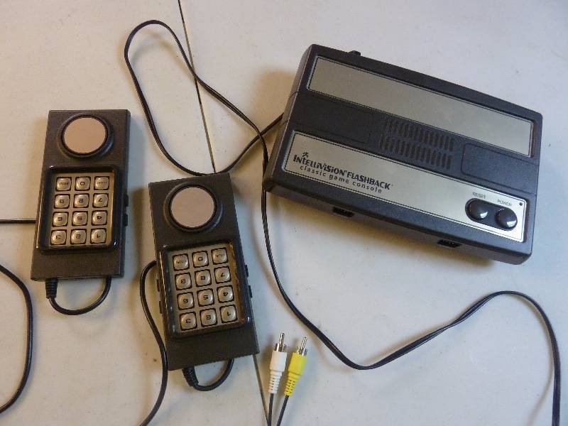 lot 215 image: Vintage Intellivision Game Console