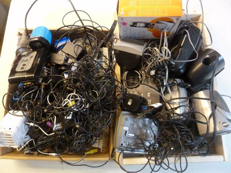 lot 219 image: Cords and More Lot