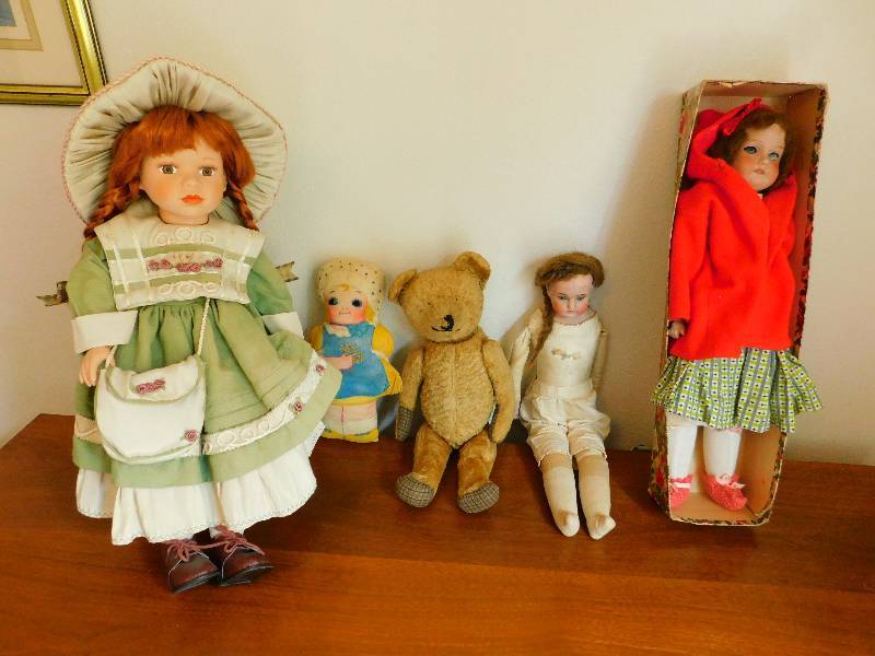 lot 20 image: Lot of 5 Vintage Porcelain DollsTeddy Bear