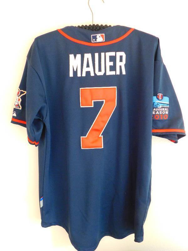 lot 28 image: MN Twins #7 Mauer Jersey - Size 52