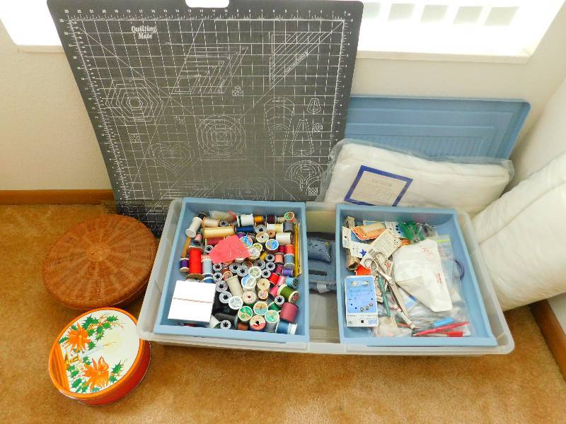 lot 39 image: Lot of Sewing Accessories, Thread, Vintage Buttons, Etc...
