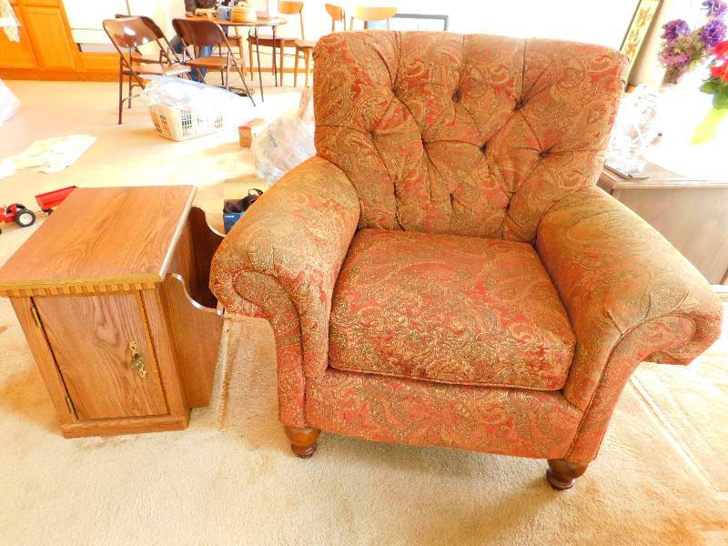 lot 46 image: Chair and Side Table