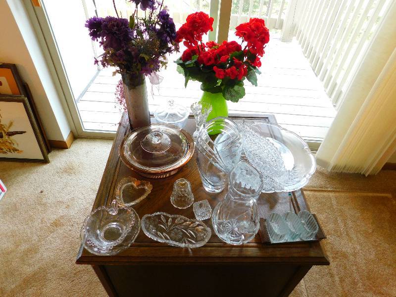 lot 48 image: Lot of Glass Items - Plates, Vases, Bowls, Etc..