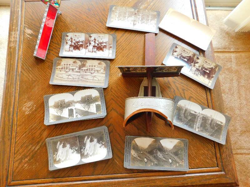 lot 50 image: Antique Sterescope with Cards and Glass Kaleidoscope