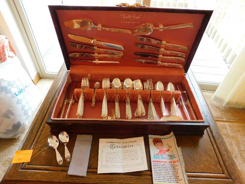 lot 54 image: Lot of 89 Piece Silverplated Silverware Set