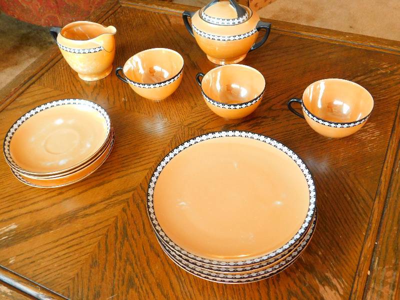 lot 71 image: Antique Meito Eggshell Lusterware Japanese China - 1930s