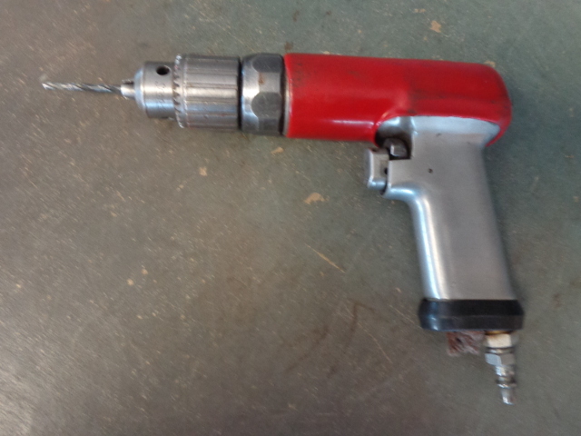 lot 7 image: Snap-On Pneumatic Drill