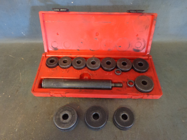 lot 8 image: Snap-On Bushing Drive Set