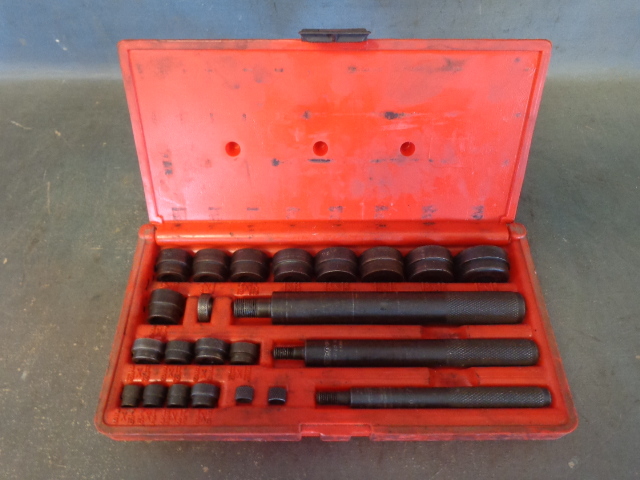 lot 16 image: Snap-On Bushing Driver Set