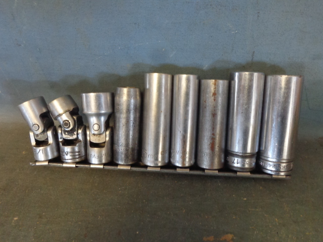 lot 21 image: 38 Deep well sockets and Flex Sockets