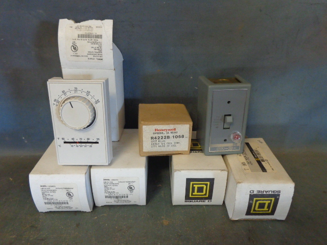 lot 27 image: Manual Starters and Cooling Thermostats