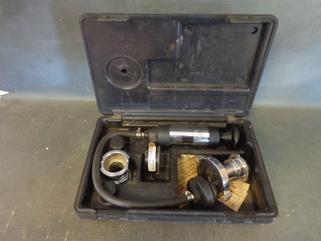 lot 30 image: NAPA Balkamp Cooling System Pressure Tester