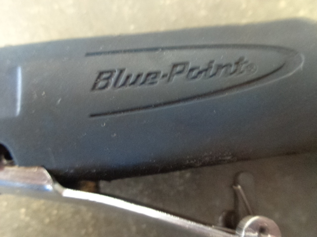 lot 32 image: Blue Point Pneumatic Angle Head Die Grinder