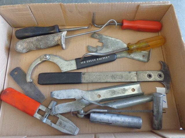 lot 71 image: Various Tools