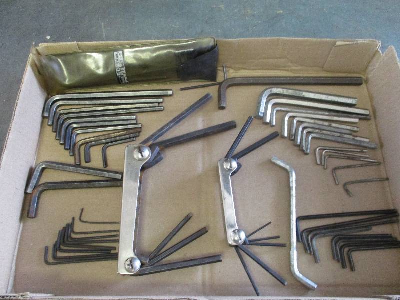 lot 100 image: Allen wrenches