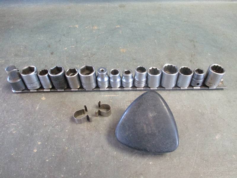 lot 148 image: Snap-On Palm Ratchet and Assorted Sockets