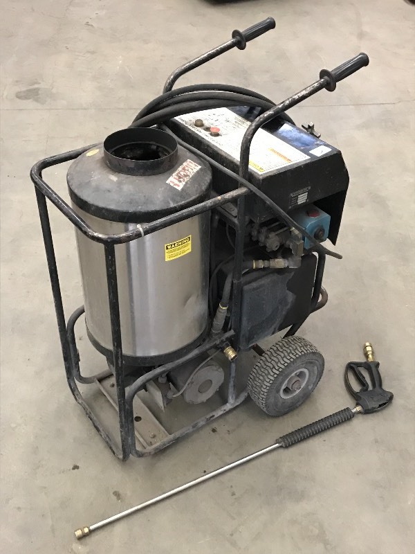 lot 15 image: Simpson 1000 Commercial Hot-Water Pressure Washer