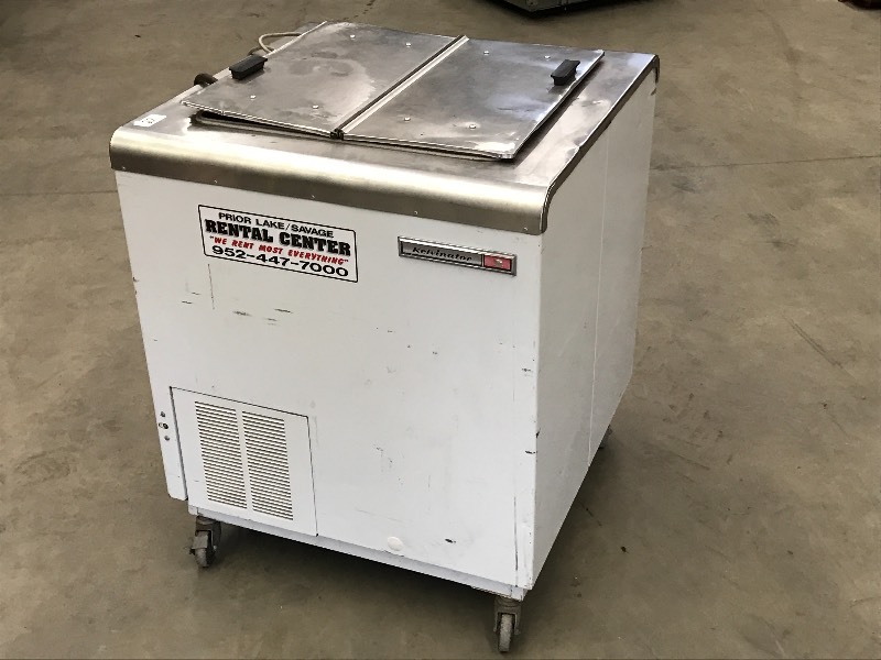 lot 27 image: Kelvinator Arctic Air Commercial Freezer