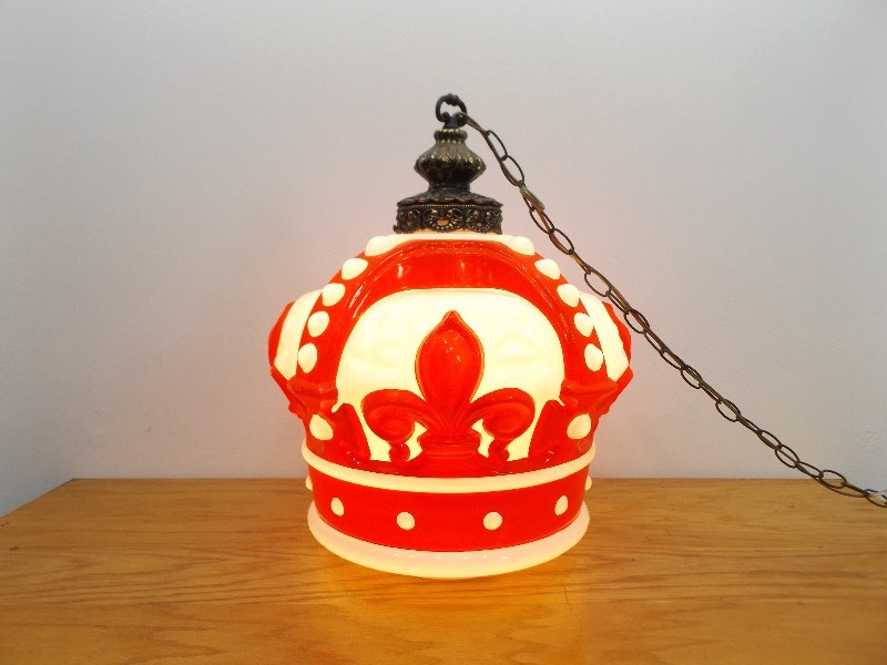 lot 2 image: 1960s N.O.S. Standard Red Crown Gasoline Dealer Award Swag Lamp