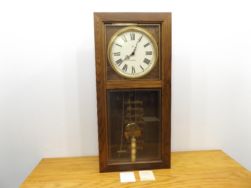 lot 5 image: Vintage MINT Working Seth Thomas 8 Day Wall Clock