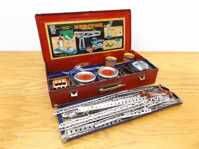 lot 6 image: Vintage 1921 Erector Set