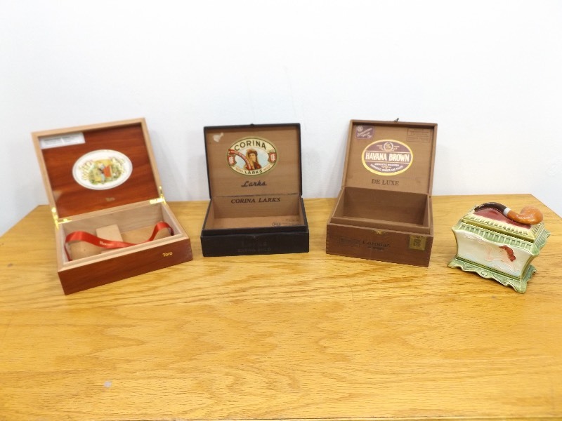 lot 15 image: ROMEO Y JULIETA Anniversary Humidor, 2 Wood Cigar Boxes, and a Ceramic Pipe Tobacco Holder