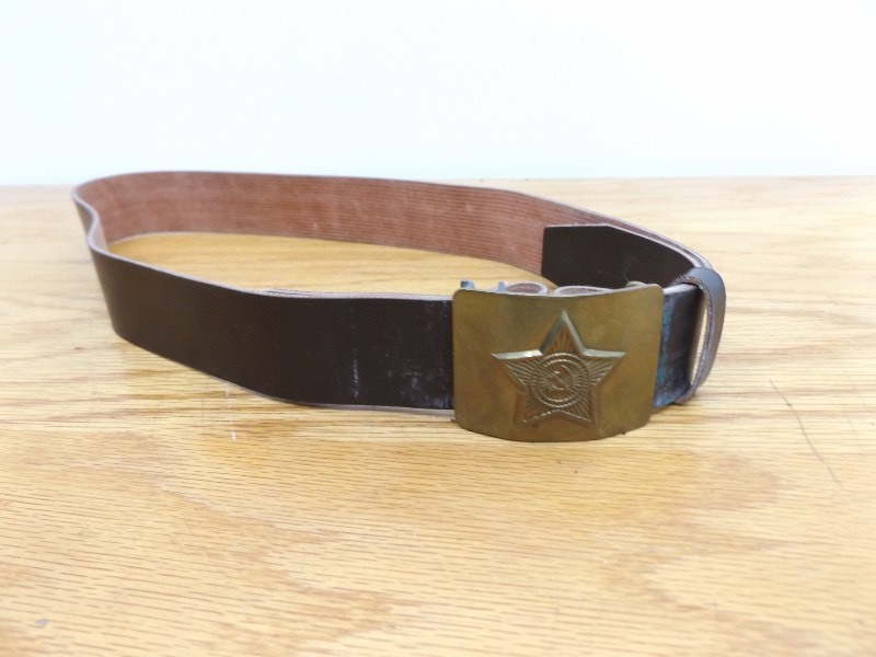 lot 41 image: Authentic NEW Russian Red Army Cold War Brass Buckle and Belt 