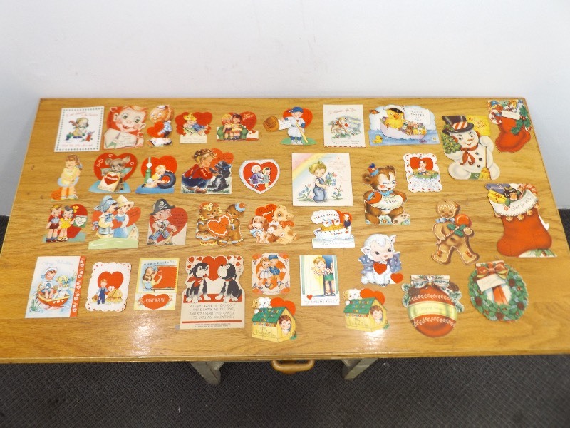 lot 42 image: Large Lot of 1940s Valentines, Christmas Cards, etc.