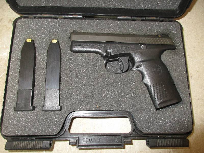 STEYER 9MM pistol w case and 2 clips
