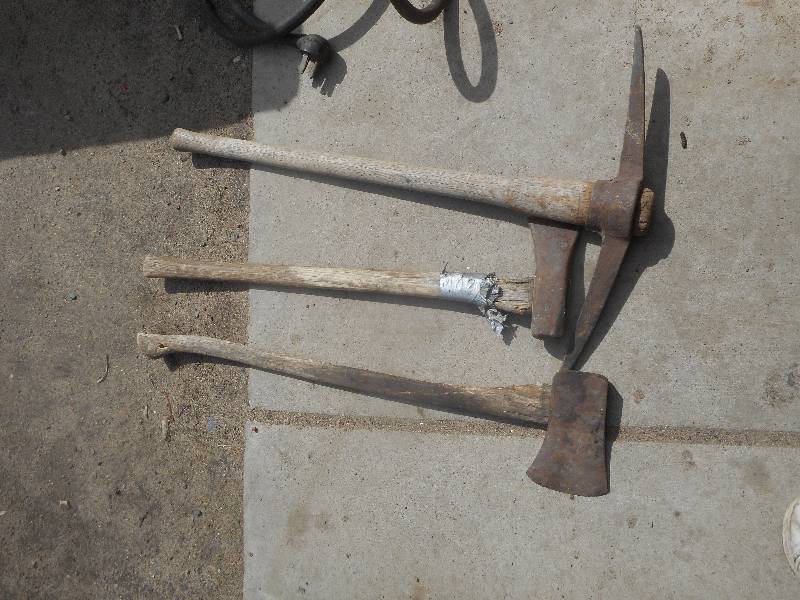 lot 36 image: 2 AXES 1 PICK AXE