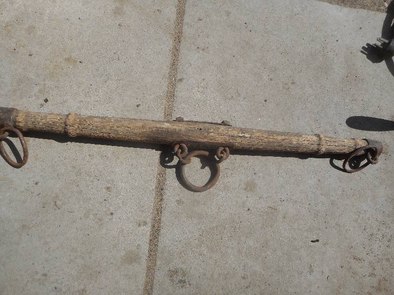 lot 38 image: ANTIQUE WOODEN LEVELER