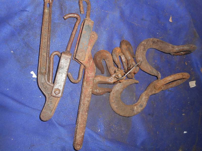lot 107 image: STEEL HOOKS AND CHAIN BINDERS