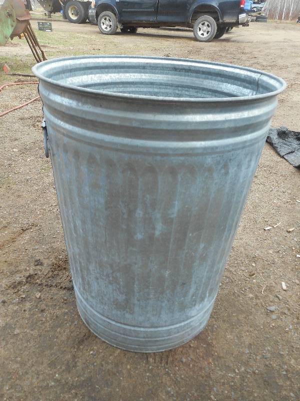 lot 112 image: METAL GARBAGE CAN