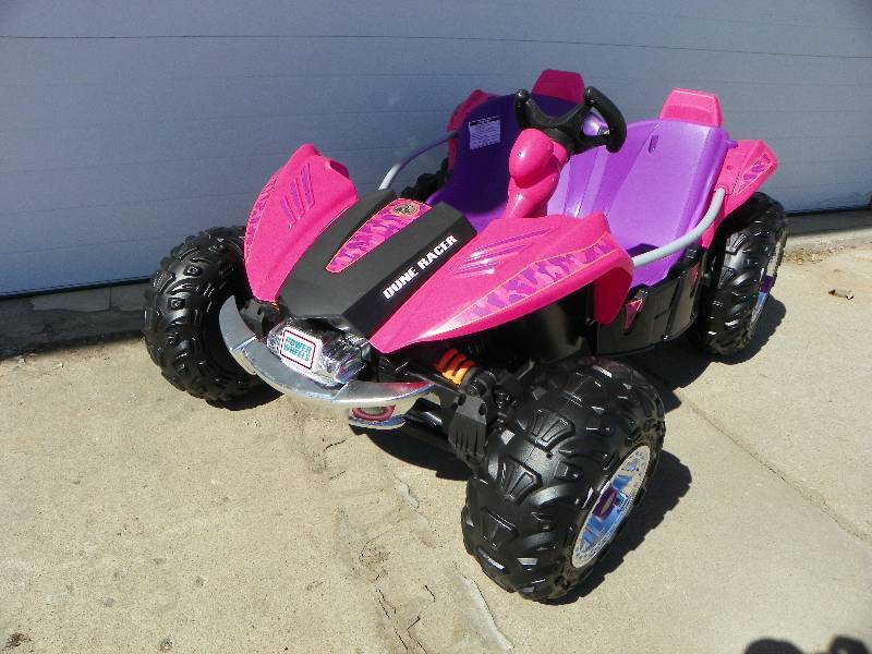 lot 557 image: Girls Dune Racer