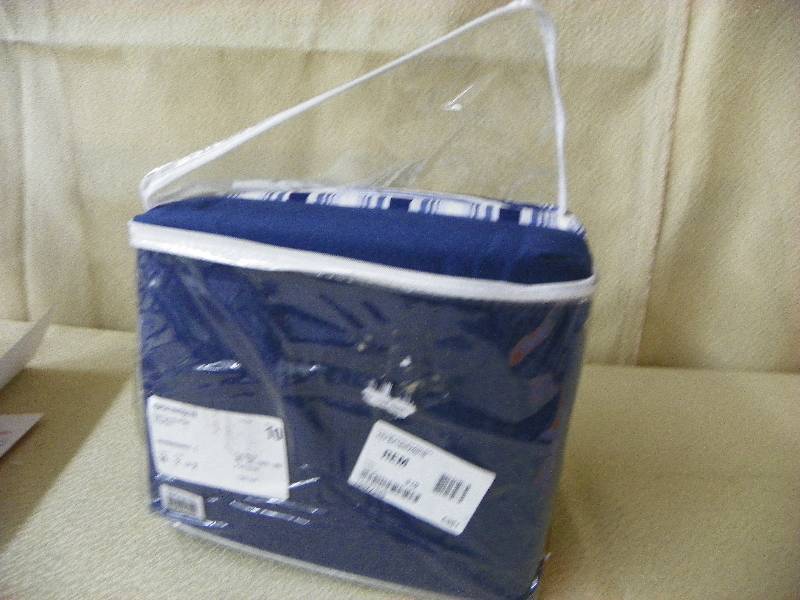 lot 562 image: T200 2pk Sheet Set King Navy