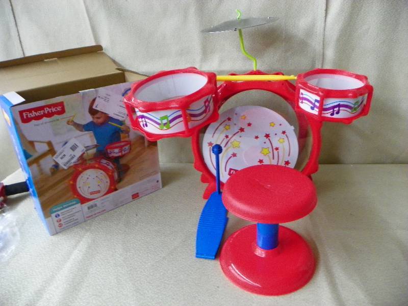 lot 584 image: BIG BANG DRUMSET WITH LIGHTS