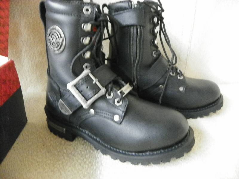lot 589 image: Leather WM CLASSIC MOTORCYCLE Black SZ 6.5, MSRP$ 174.99