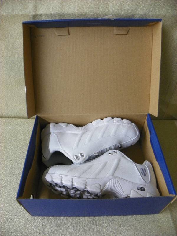 lot 590 image: K-Swiss MEN ST329 CMF Wide White-Black-Silver 8, MSRP $94.99