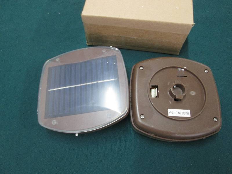 lot 100 image: Lot of 19 Replacement Solar Panels...