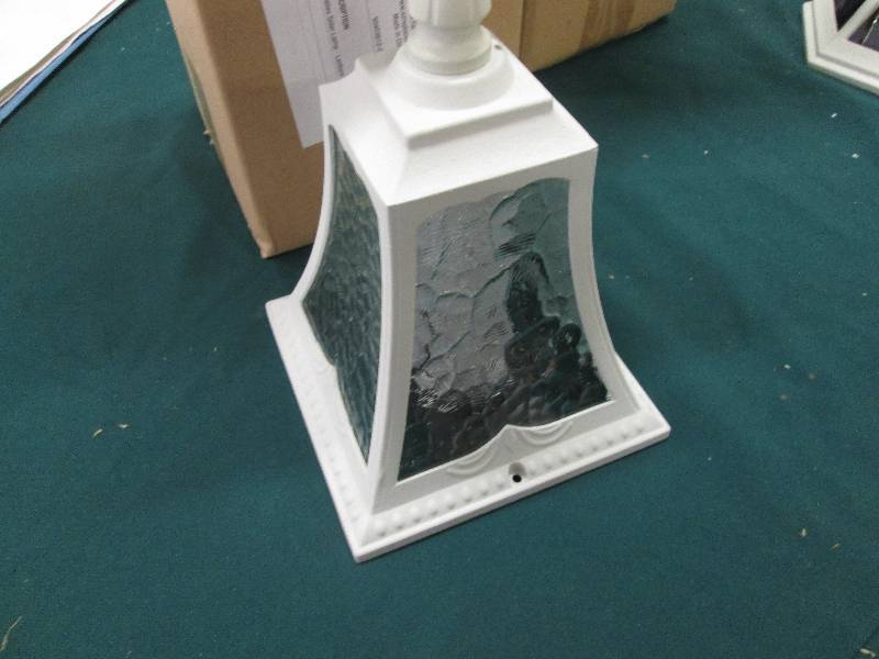 lot 101 image: Lot of 8 Replacement Solar White La...