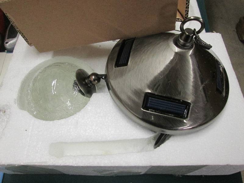 lot 118 image: Sunergy Crackle Ball Solar Lighted ...