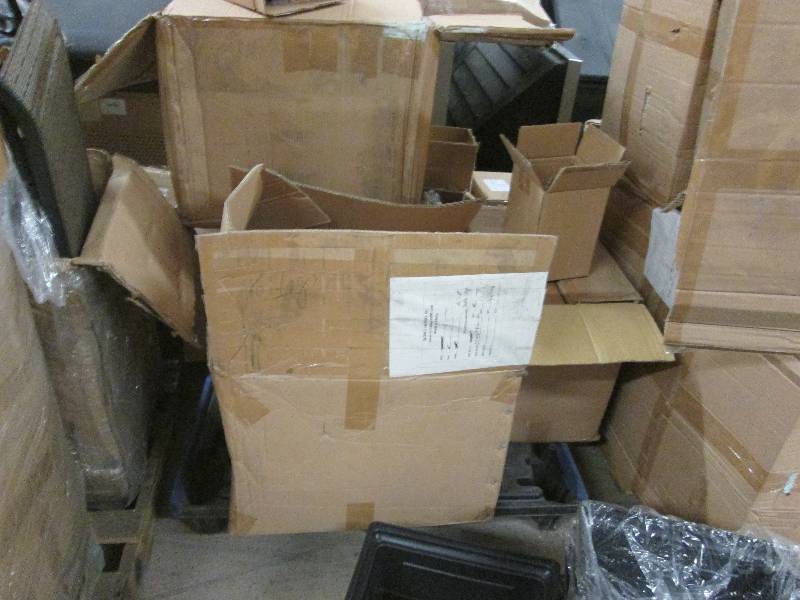 lot 197 image: Pallet of Lounger Chair Backs, 2 Pi...