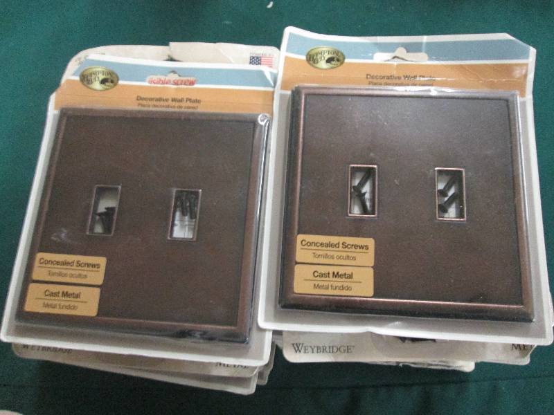 lot 358 image: Lot of 24 Hampton Bay 2 Toggle Wall...